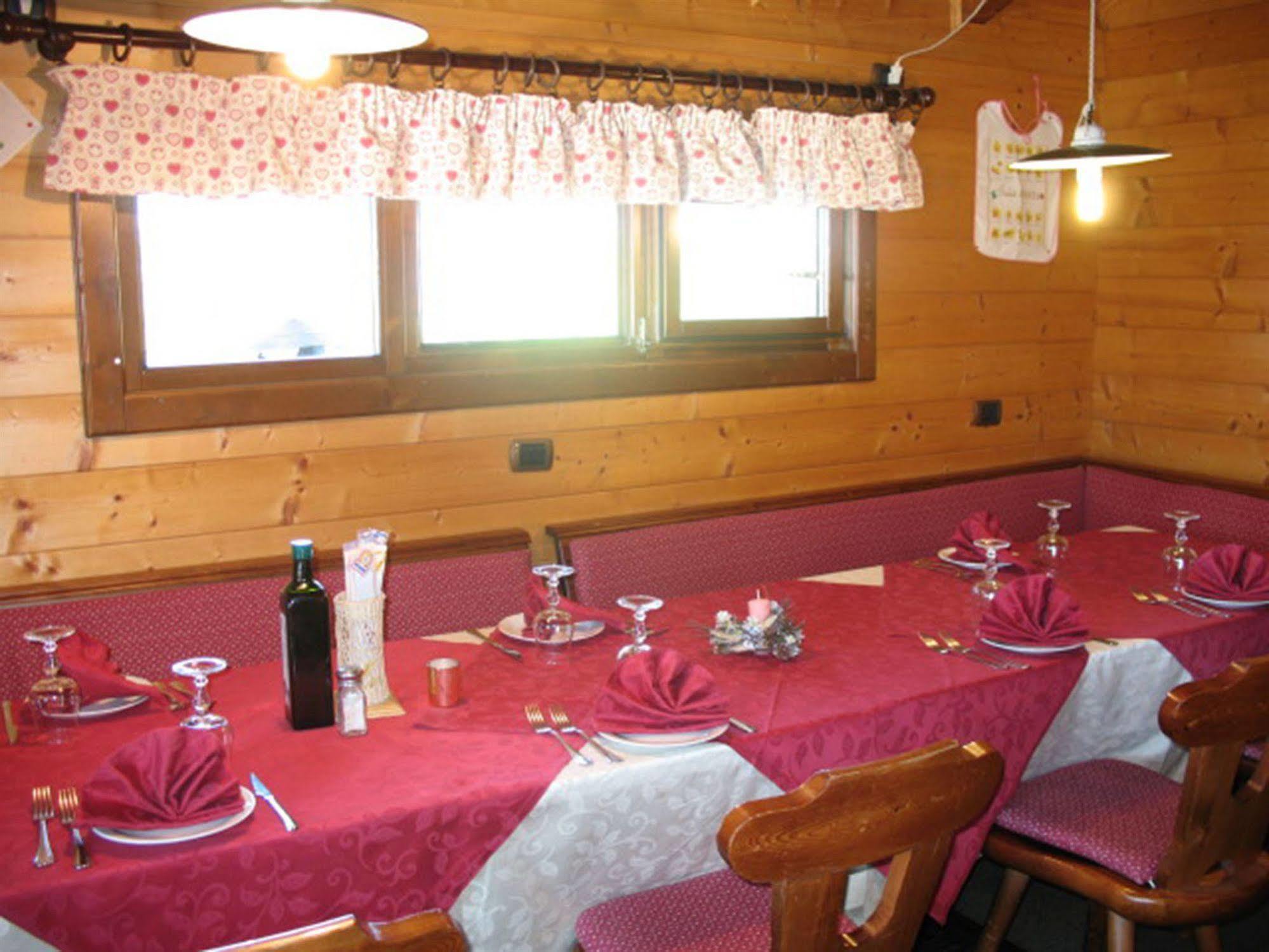 Restaurant Hotel Chalet Del Sole Oulx 외부 사진